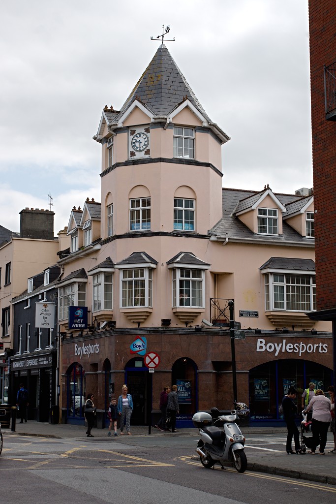 dingle killarney eire ierland Ierse graafschap ring of kerry de dolfijn Fungie Mount Brandon whiskey irish pub ale bisdom